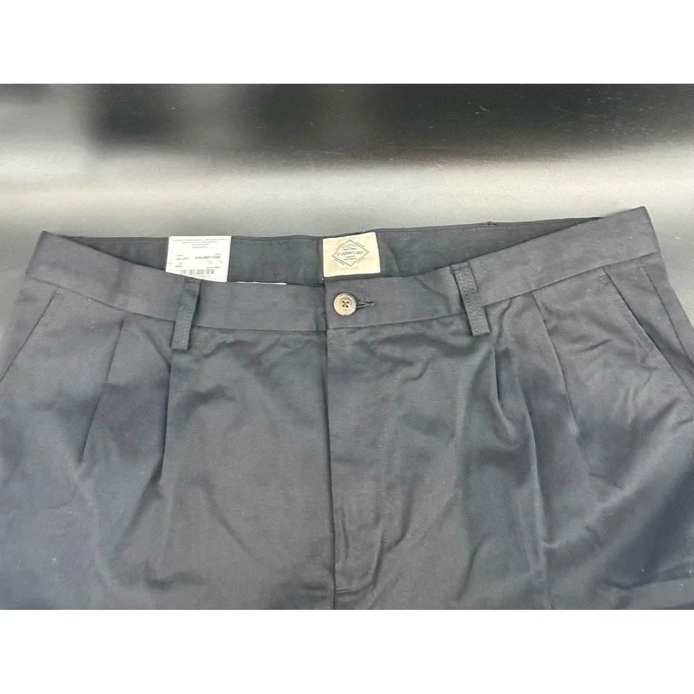 St. John's Bay Men's Black Dress Pants 40x32 Classic Fit Pleated Easy Care‎ NWT